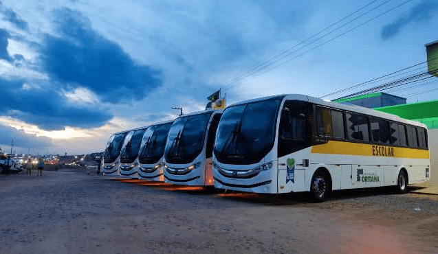 Ônibus Escolar